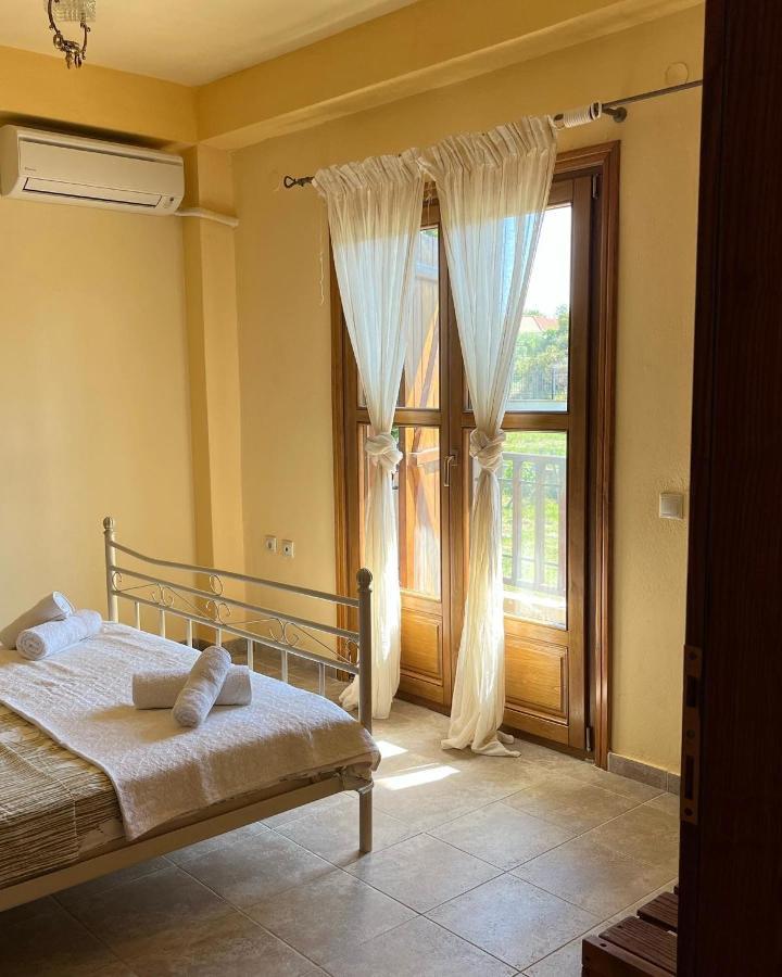 Guesthouse Kaliepia Ierissos Exteriör bild