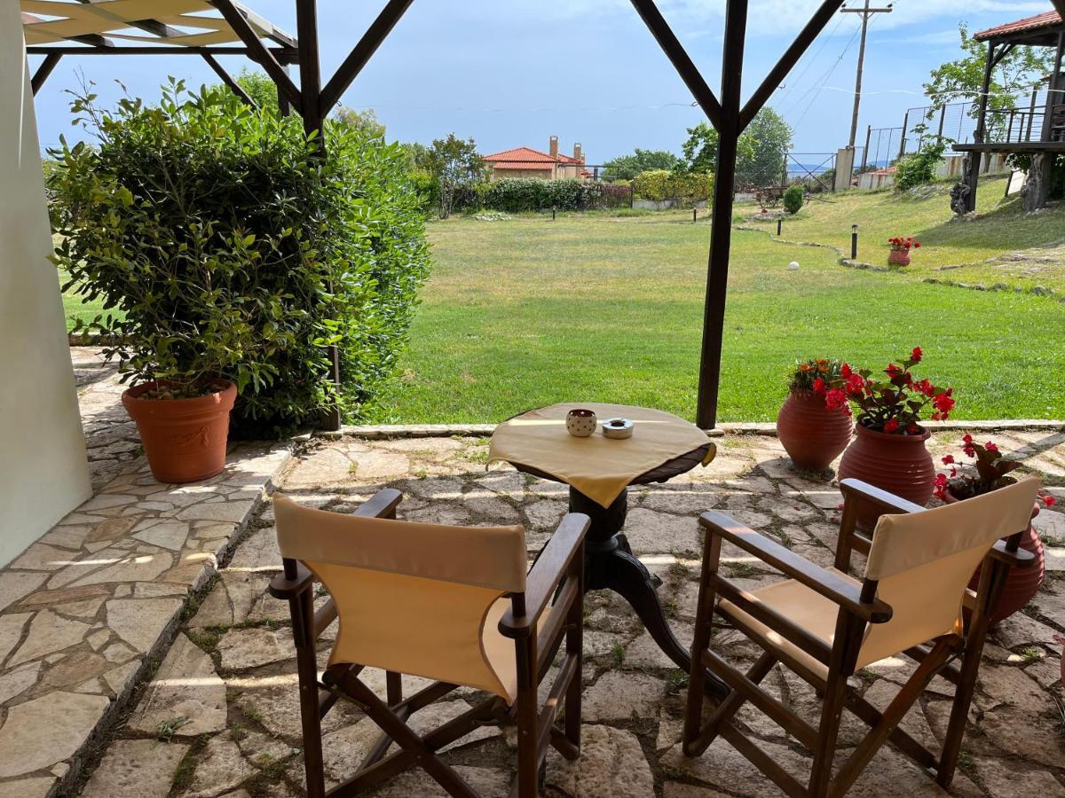Guesthouse Kaliepia Ierissos Exteriör bild