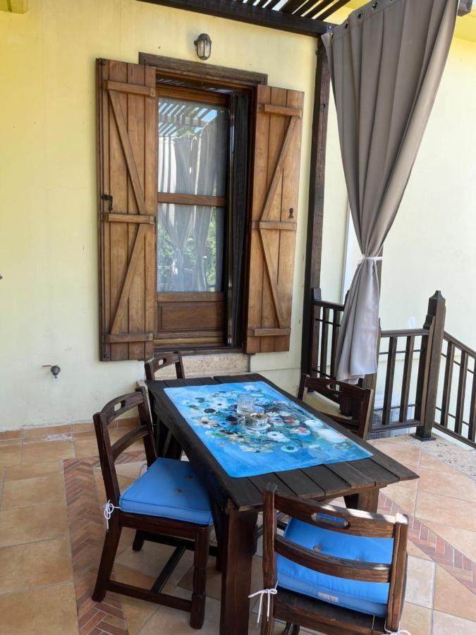 Guesthouse Kaliepia Ierissos Exteriör bild