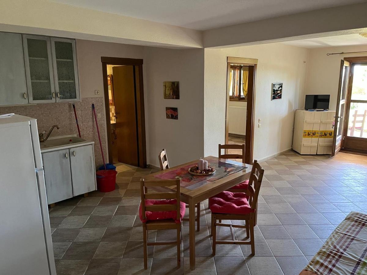 Guesthouse Kaliepia Ierissos Exteriör bild